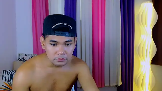 _xxcocksucker live XXX chat
