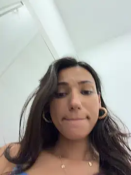 Show modela -_MiaQueen_- na web-kameri
