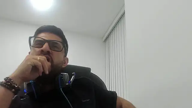 BryanPalogrande webkamerás műsora