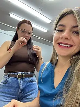 alicee16 Show in webcam