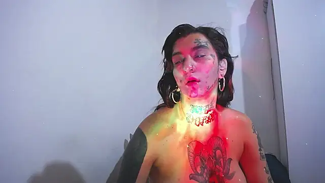 Mia_ink2's Live XXX Chat