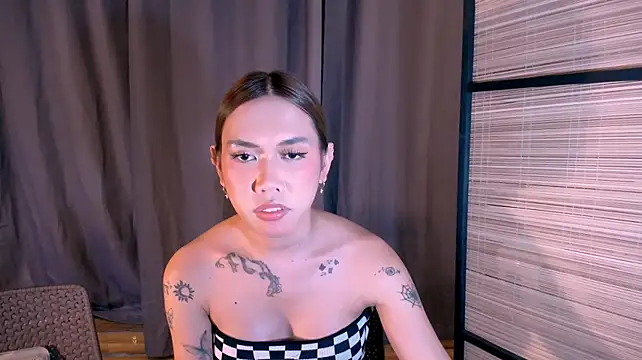 empressqueen_zoe Chat XXX in diretta