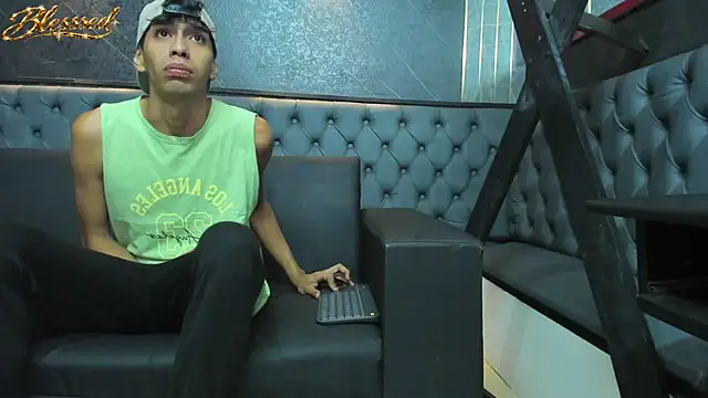 Chatroom XXX en direct de Jacke_Bless
