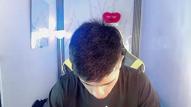 Chat +18 de Ascii_one ao vivo