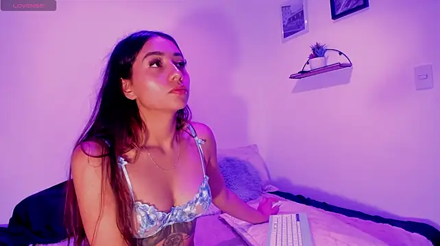 Chat XXX en directo de Liilymoonn