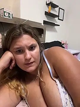 XXX chat uživo modela Latinamommy26