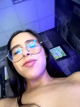 Chatroom XXX en direct de HappyKittyXXX