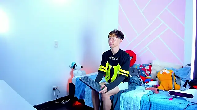 Онлайн чат XXX Callum_777