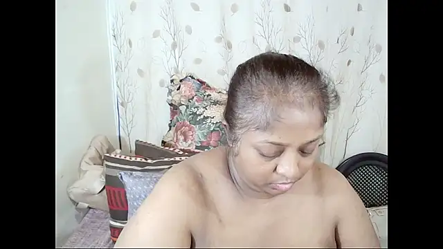 Indiantasha's Live XXX Chat