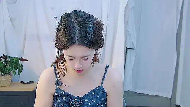 Chat +18 de XueLi1902 ao vivo