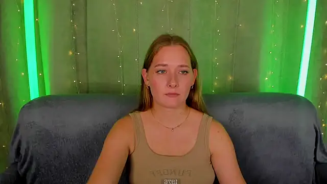AlinaVice Chat XXX in diretta