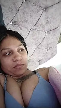 Tiphanydirty3 Adlı Modelin Canlı XXX Sohbeti