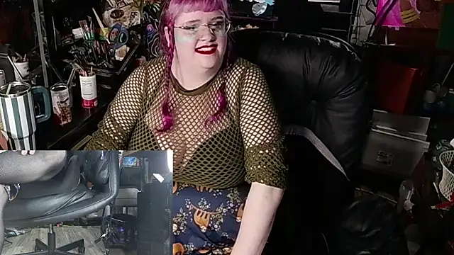 Sinstresshemlock's Live XXX Chat