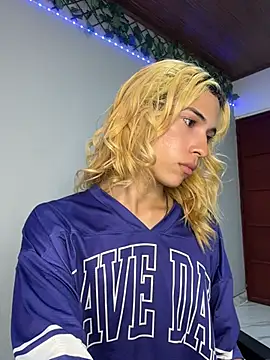 LarryCraft Chat XXX live