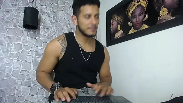 Chris_Dick23 – Naživo XXX chat