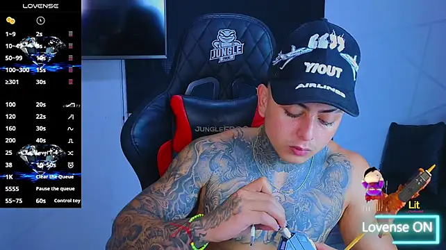 KevinSanchez420 现场XXX聊天