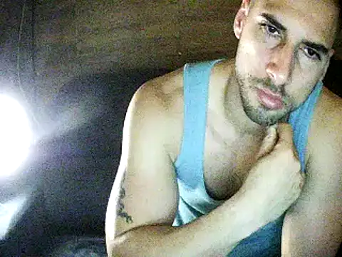 Chatroom XXX en direct de carvandy