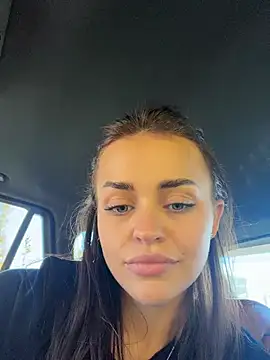 AngelinaTeller Adlı Modelin Canlı XXX Sohbeti