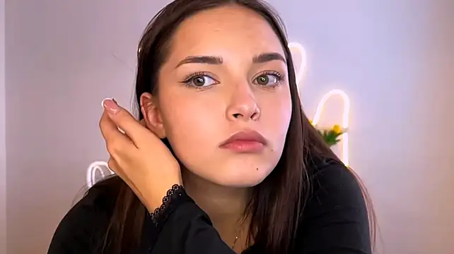 XXX chat uživo modela ScattyNoon