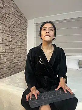 Lucyjoi Live XXX-Chat