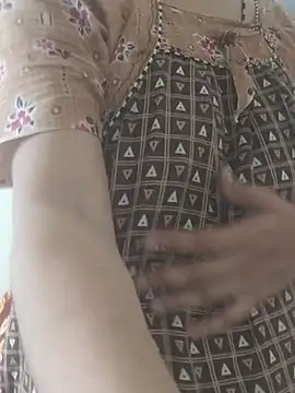 צ'אט XXX בשידור חי של Sexynageena