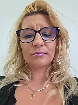KaylinJan Live XXX-chat