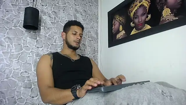 Chris_Dick23 Live XXX-Chat
