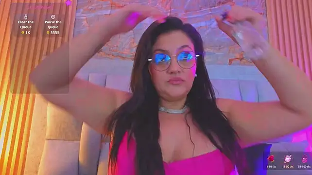 AndreinaLopezz Adlı Modelin Canlı XXX Sohbeti
