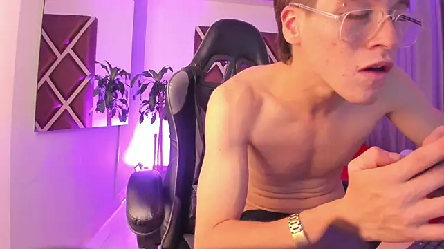 Chat +18 de Axel_Royce ao vivo