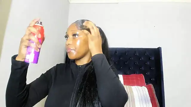 XXX chat uživo modela ConnieSmall24
