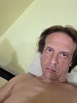 Danny543267 XXX чат на живо