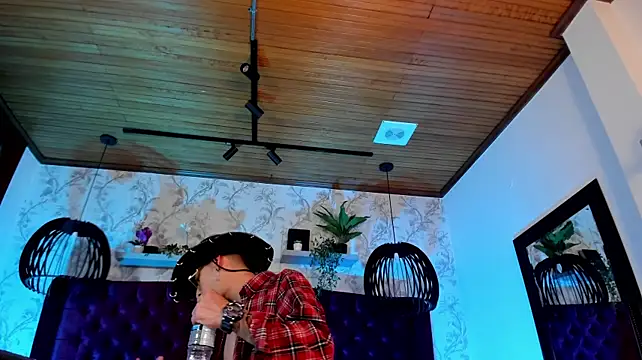 DrakeNeumann live XXX chat