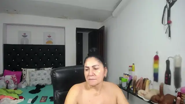mature_bigboobs10's Live XXX Chat