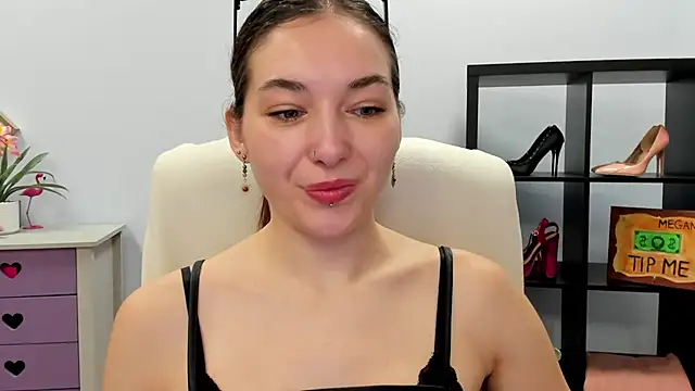 Chatroom XXX en direct de Meagn_Extasy