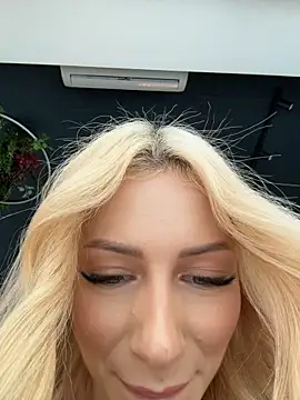 AngieShae live XXX chat