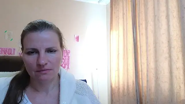 Mirabelle_Velvet's Live XXX Chat