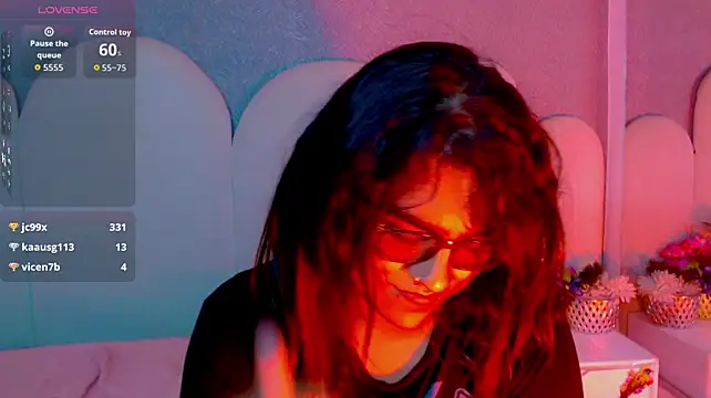 Czat XXX na żywo – jessie_dark30