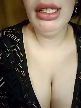 charmoutak_nada's Live Chat Room