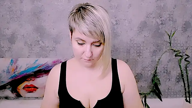 Djullia Chat XXX in diretta