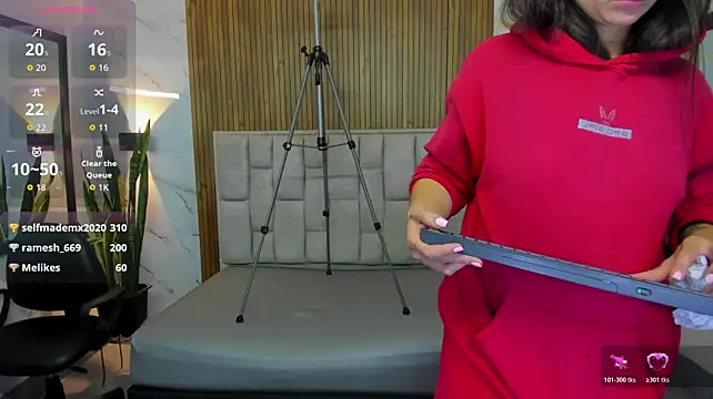 SckarletBloom's Webcam Show