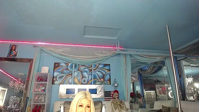 Chat +18 de ADRIANNA_FOX ao vivo