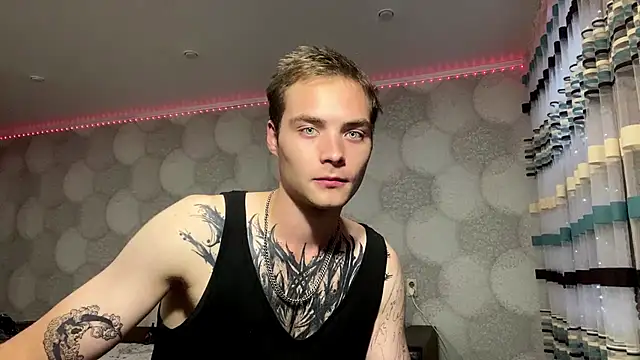 ErnestTarlet webkamerás műsora