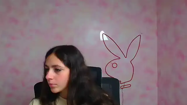 KissMeJulia: απευθείας συνομιλία ΧΧΧ