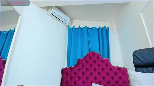 ninnadee's Live XXX Chat