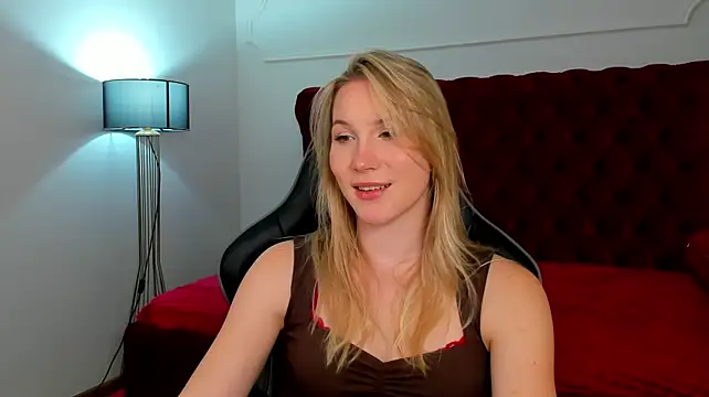 Chatroom XXX en direct de ElaraVoltage