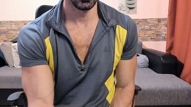 HotHunkTrainern Live XXX chat