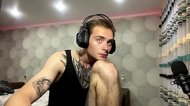 ErnestTarlet webkamerás műsora