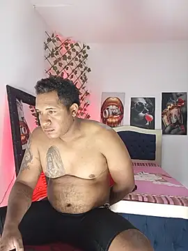 Czat XXX na żywo – ARTHUR_MINI