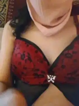 Almas-arabic's Live XXX Chat