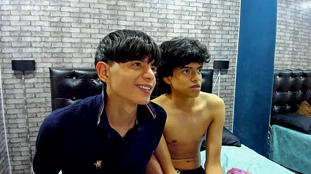 Kitten_blue Шоу с уебкамера